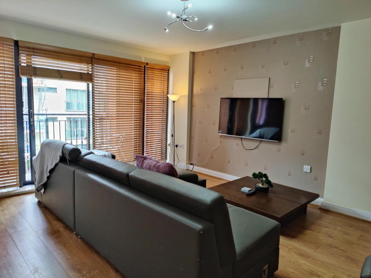 Free Parking Entire Centre - Mount Pleasant *